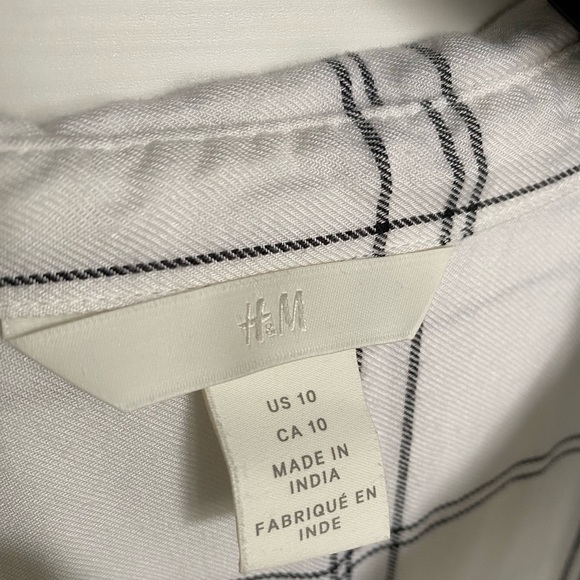 H&M | Natural White and Black Striped Collared Blouse Button Up - Picture 5 of 7
